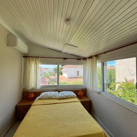 Beachside Garden With Spacious Private Garden In * Çeşme