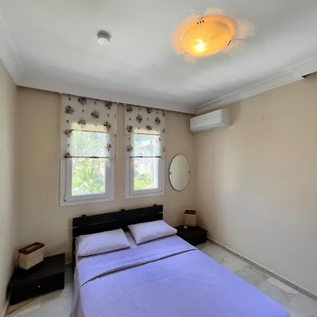 Beachside Garden With Spacious Private Garden In Βίλα Çeşme