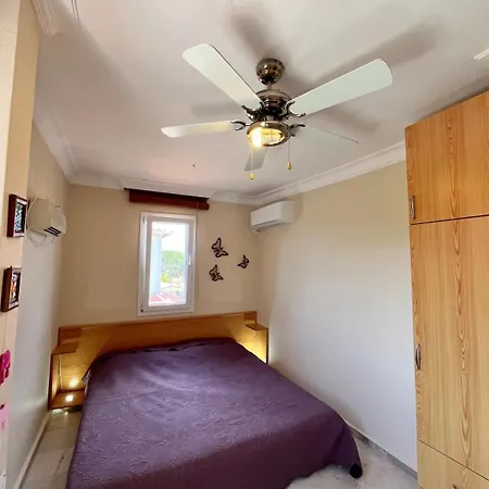 Βίλα Beachside Garden With Spacious Private Garden In Çeşme