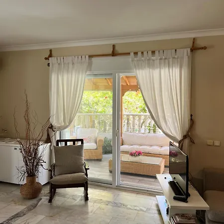 빌라 Beachside Garden With Spacious Private Garden In *